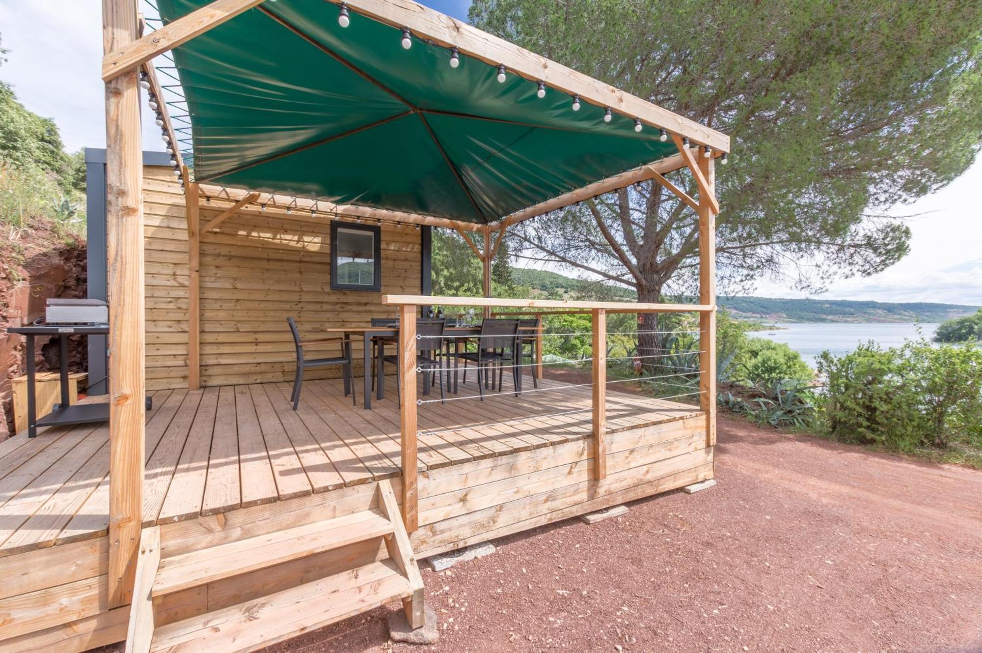 Camping Le Mas De Riri Celles  Zewnętrze zdjęcie