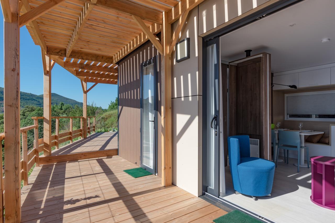 Camping Le Mas De Riri Celles  Zewnętrze zdjęcie